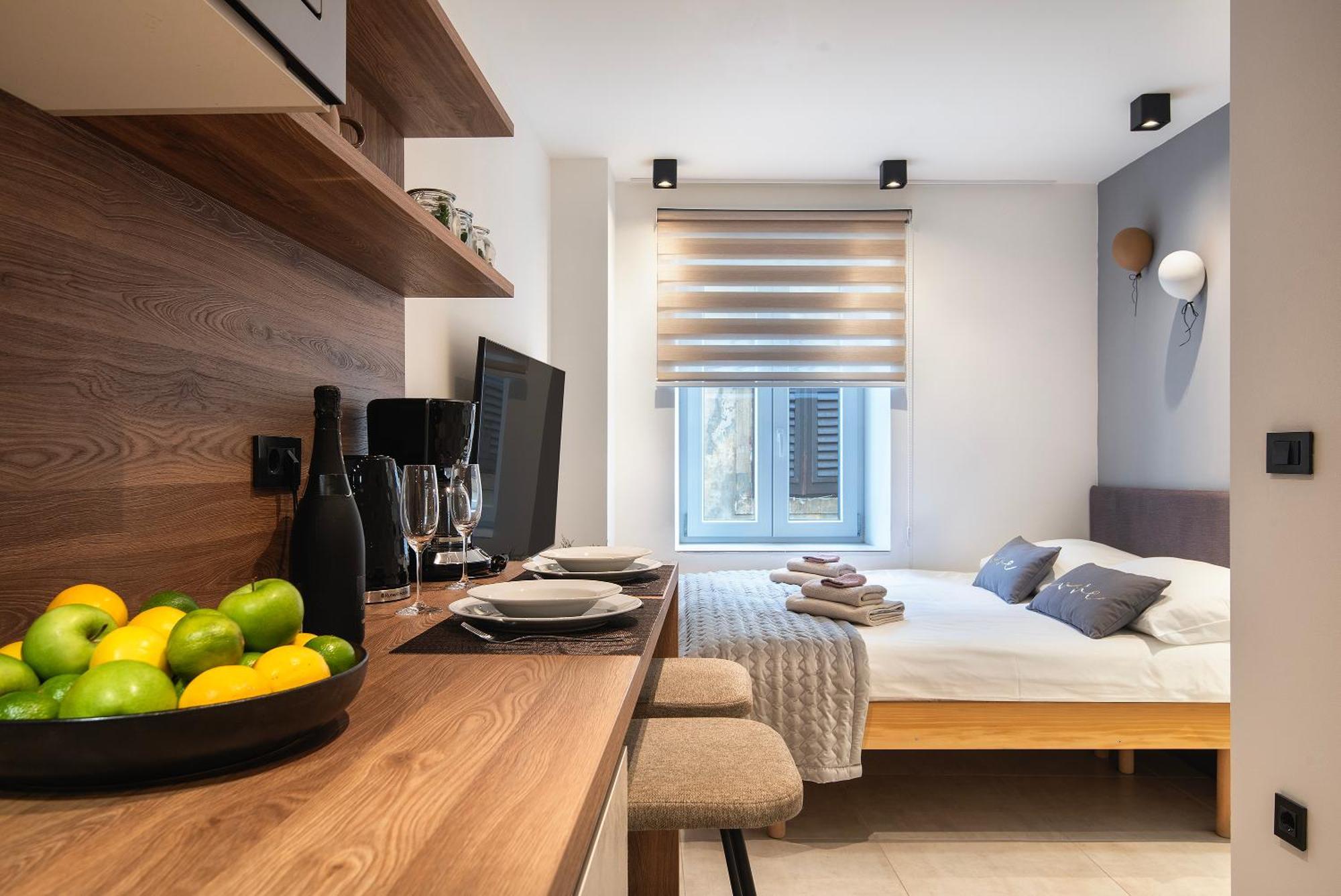 Arta Apartments City Center - With Private Parking Pula Exterior foto