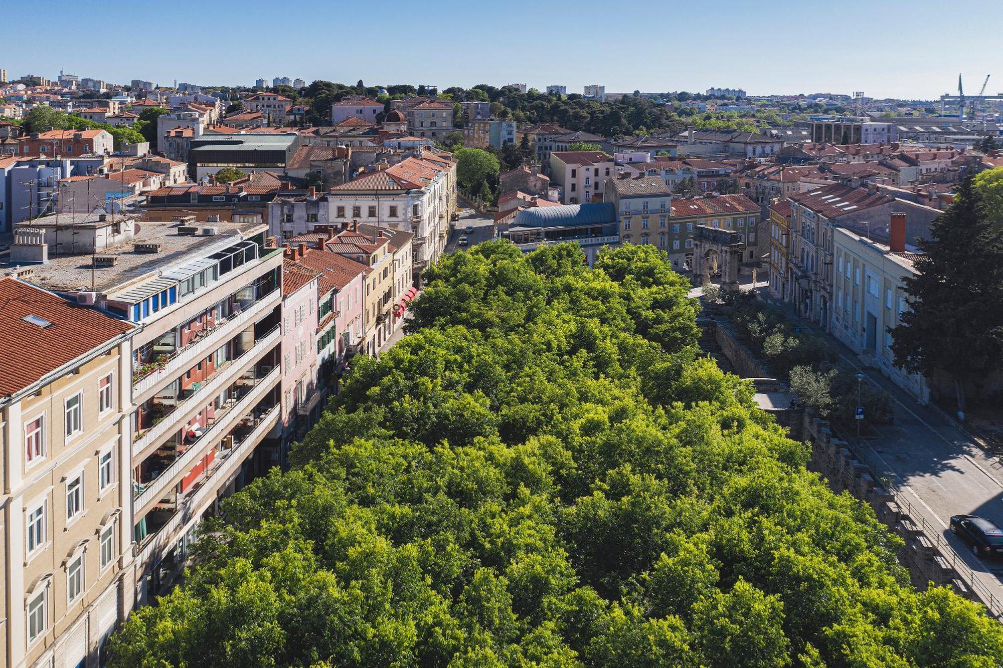 Arta Apartments City Center - With Private Parking Pula Exterior foto