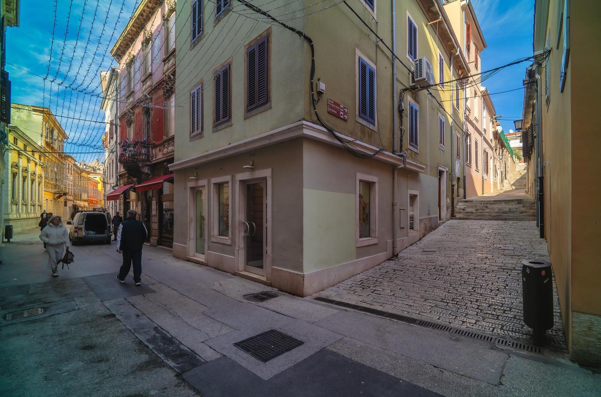 Arta Apartments City Center - With Private Parking Pula Quarto foto